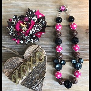 Custom Disney bow and necklace